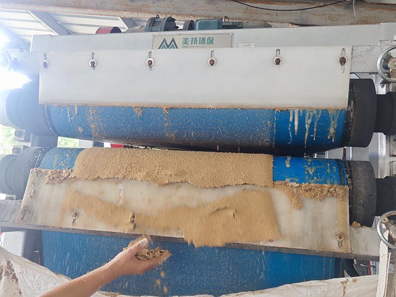 綠色釀酒：帶式壓榨機(jī)如何提高酒糟和啤酒渣的脫水處理效率