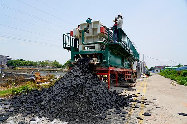 美邦移動(dòng)式壓濾機(jī)：便捷高效的固液分離解決方案