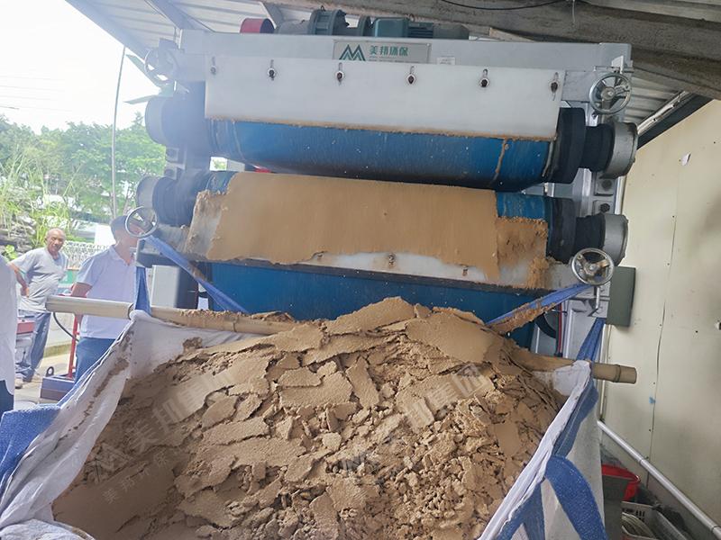 帶式壓榨機(jī)：啤酒渣與酒糟高效脫水的新利器