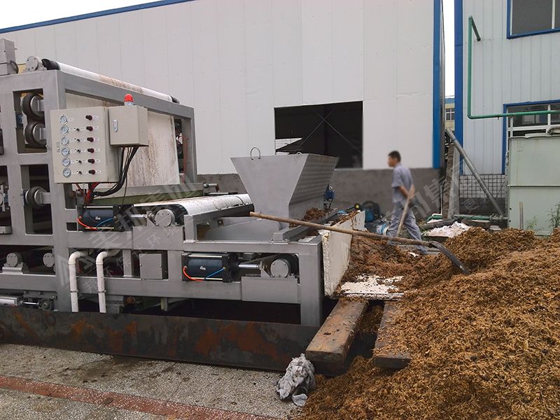 帶式壓榨機(jī)處理中藥渣脫水