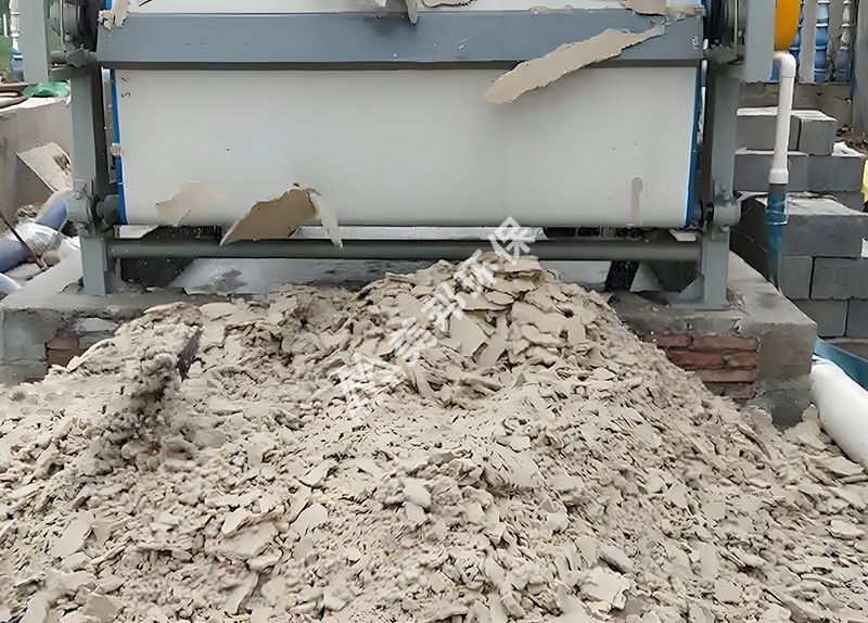 土豆渣用美邦帶式壓榨脫水機處理后