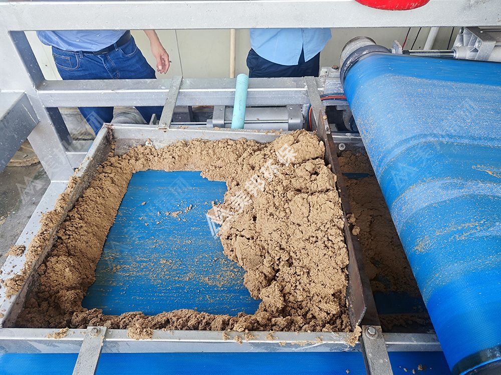 美邦帶式壓榨機處理酒糟和啤酒渣脫水