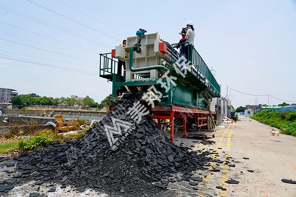 美邦車載移動式壓濾機(jī) 美邦車載移動式壓濾機(jī)
