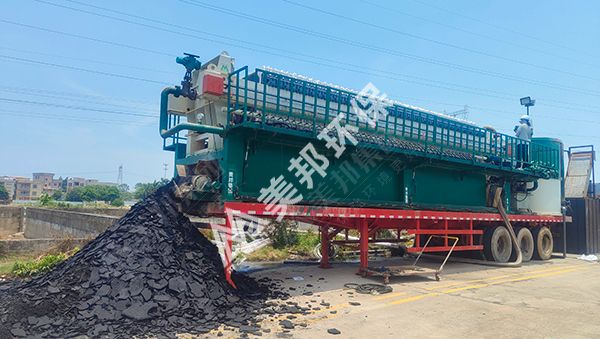 美邦車載移動式壓濾機(jī) 美邦車載移動式壓濾機(jī)